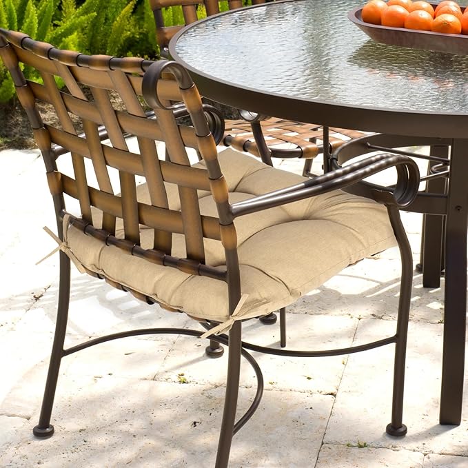 Aoodor 19" x 19" x 5" Tufted Outdoor Chair Cushions, Water Resistant & Fade Resistant Polyester Dining Chair Pads with 2 Straps for Patio Furniture, Set of 2