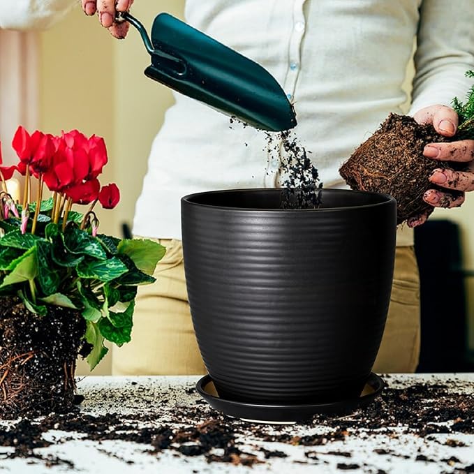 Ceramic Plant Pot 10 Inch - Large Planter Pots for Plants Indoor Outdoor Glazed Round Flower Pot with Drainage Hole and Saucer Black