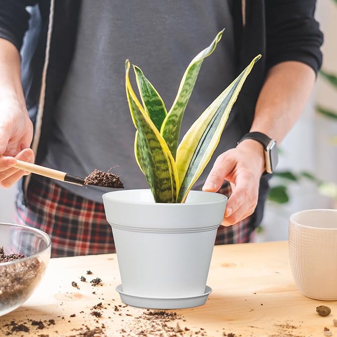 4 inch Small Plastic Nursery Pots, 16 Pack Plant Pots for Indoor Outdoor Plants, Flower Pots with Drainage Holes and Saucers, Decorative Seedling Starter Planters for House Plants, White