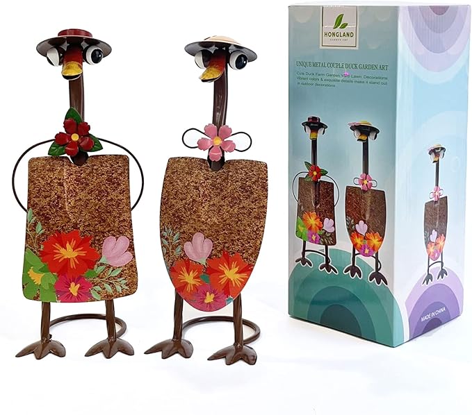 HONGLAND Duck Metal Yard Art - Duck Couple Garden Decor, Shovel Ornaments Outdoor Statue - 2 Pack Farmhouse Patio Balcony Gardening Gifts for Women
