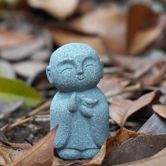 OwMell Japanese Jizo Monk Statue Praying, Buddha Jizo Statue Figurine Memorial Statue Aquarium Decoration for Garden Outdoor Ornament 2.6" - Holding Bird