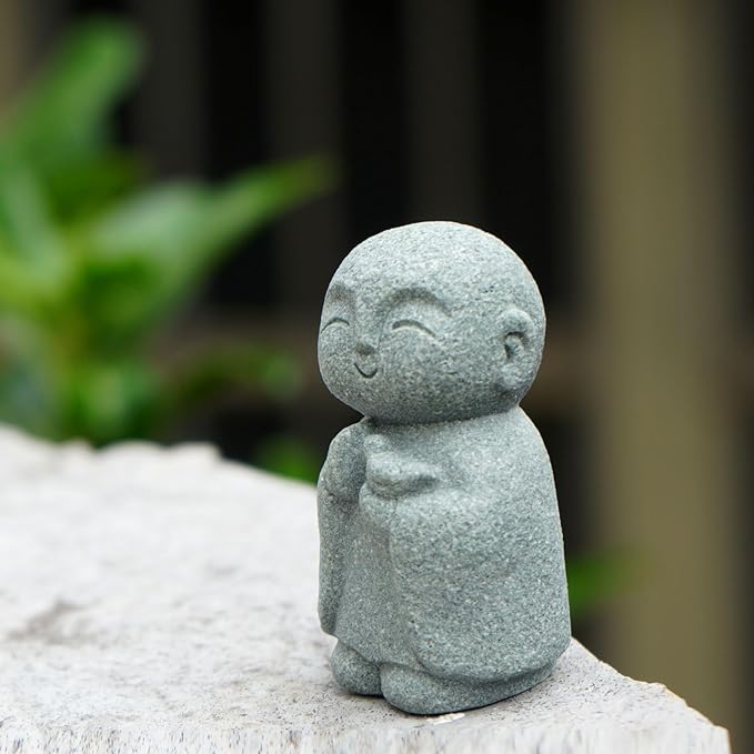 OwMell Japanese Jizo Monk Statue Praying, Buddha Jizo Statue Figurine Memorial Statue Aquarium Decoration for Garden Outdoor Ornament 2.6" - Holding Bird
