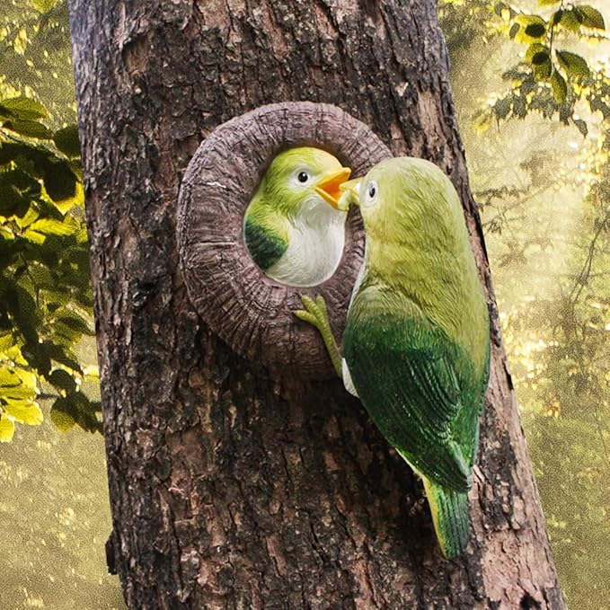 Mom and Baby Hummingbird Tree Hugger, Resin Bird Figurines Art Sculpture, Hanging Garden Statue Tree Peeker Ornament for Patio Lawn Porch Yard Outdoor Decorations