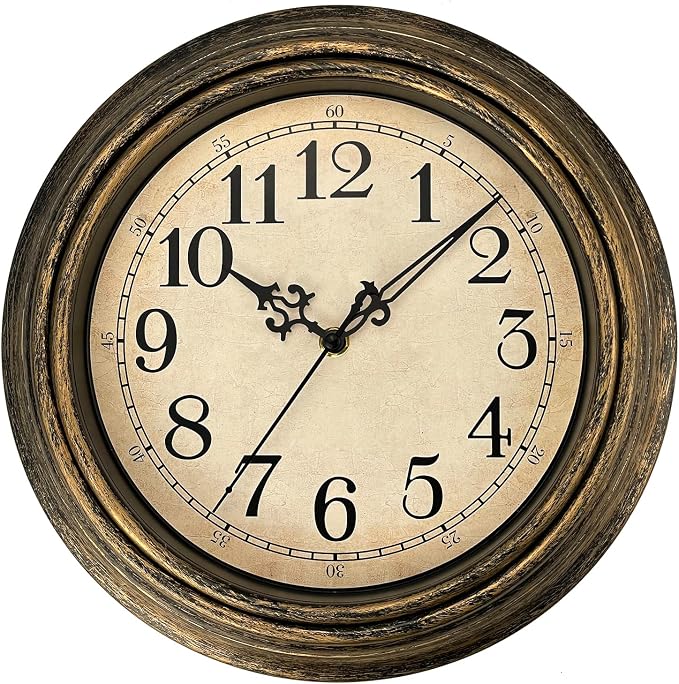 Plumeet Small Retro Wall Clock by Plumeet