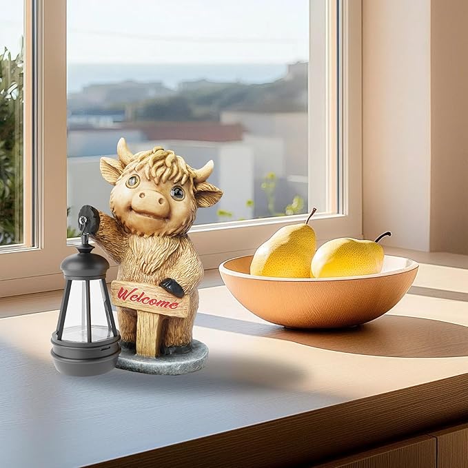 Highland Cow Statues with Solar Lights, Highland Cow Resin Figurine Lights, Highland Cow Ornaments for Patio, Balcony, Indoor Decoration and as Gifts